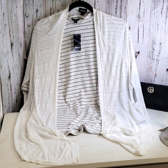 NWT Torrid Crinkle Neckline Striped Blouse Large 0 - Picture 2 of 12